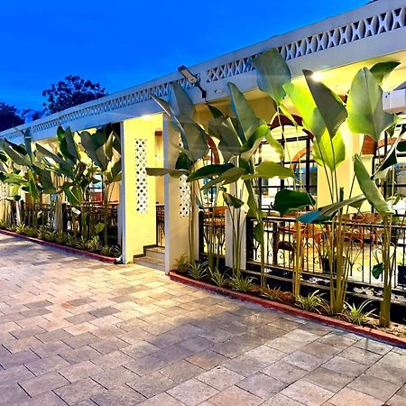 Jaladarshini Lakeside Gardens Coulão Exterior foto